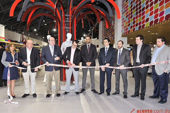 Sema inaugura tienda en la avenida Churchill