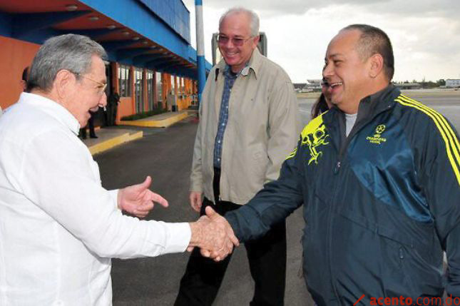 Raúl Castro confía en el éxito de Maduro para continuar 