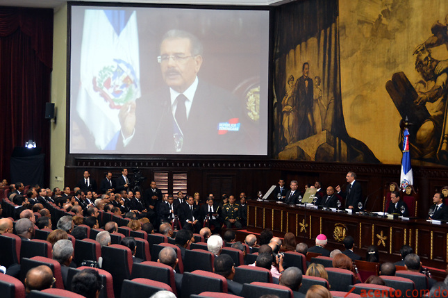 162 intelectuales brindan apoyo a presidente Danilo frente a la Barrick