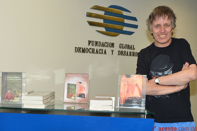 Xavier Velasco presenta 