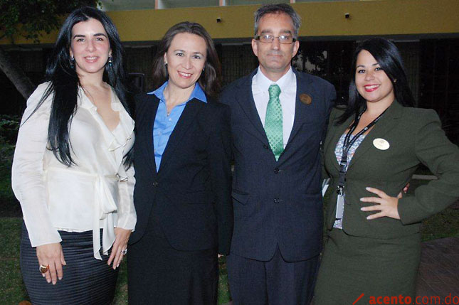 Club de ejecutivas de Occidental El Embajador agasaja socias