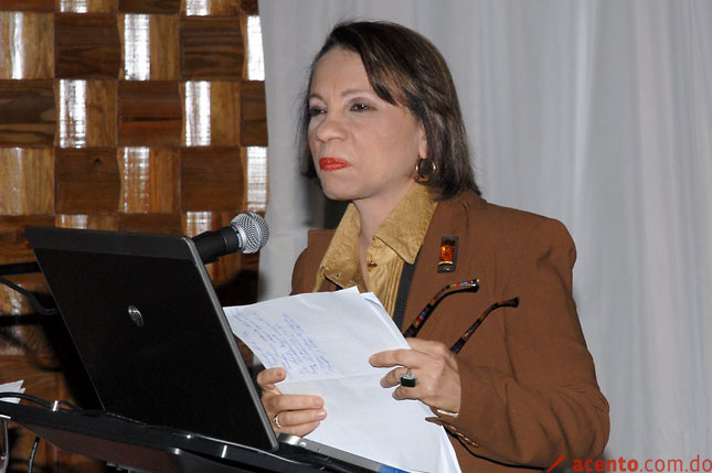Escritora destaca cualidades de Hilma Contreras, Premio Nacional de Literatura