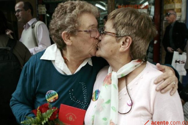 Conservadores insisten en oponerse a matrimonio de gays y lesbianas