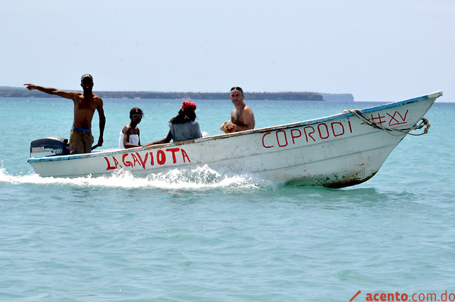 Ciudadana denuncia uso ilegal de su nombre en parcela de Bahía de las Águilas