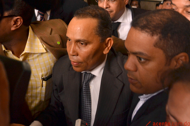 La Fiscal no puede archivar la querella contra Leonel sin antes investigarlo