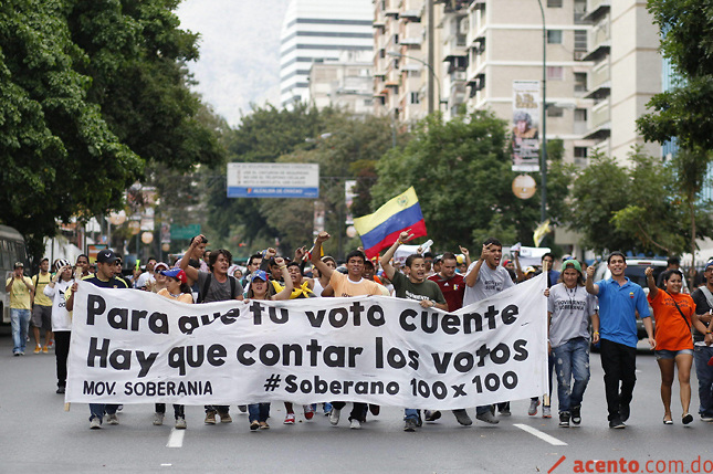 Tensión en Venezuela: Maduro y Capriles se acusan de violencia y muertes