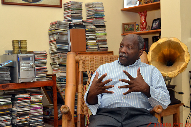 Carlos Francisco Elías: “La música es la gran banda sonora de nuestros recuerdos”