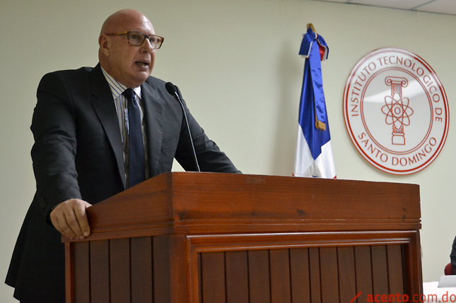 Leonel es cínico, camaleón, caudillo, falso y funesto, dice Pedro Catrain