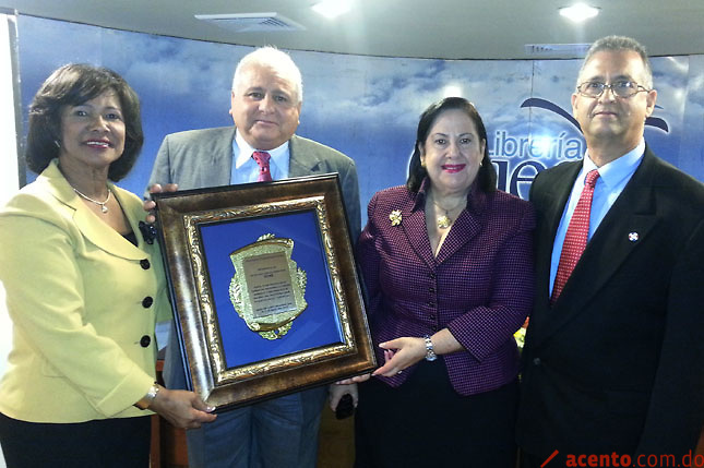 Francomacorisanos residentes en Santo Domingo reconocen UCNE