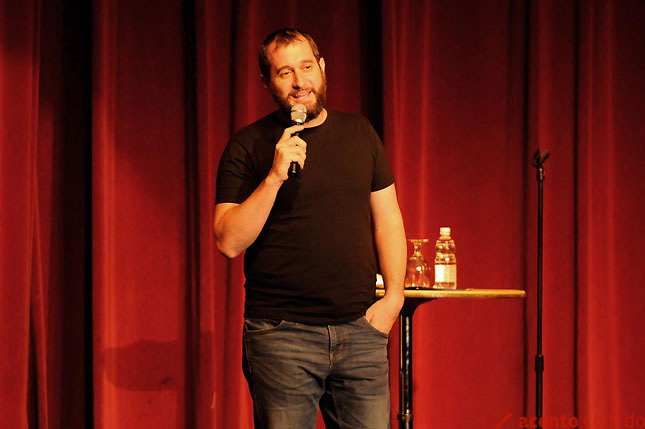 Carlos Sánchez hace reír a las madres