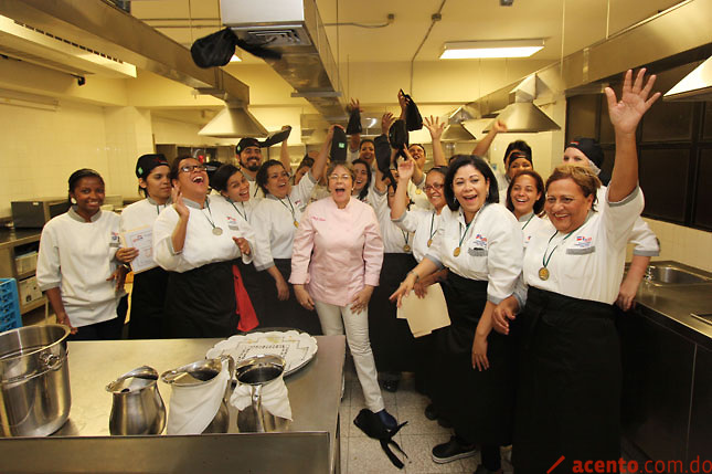UNICDA gradúa estudiantes en Gestión y Arte Culinario