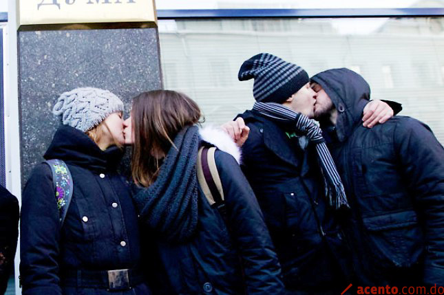 Reprimen manifestantes que rechazan ley impediría la propaganda homosexual