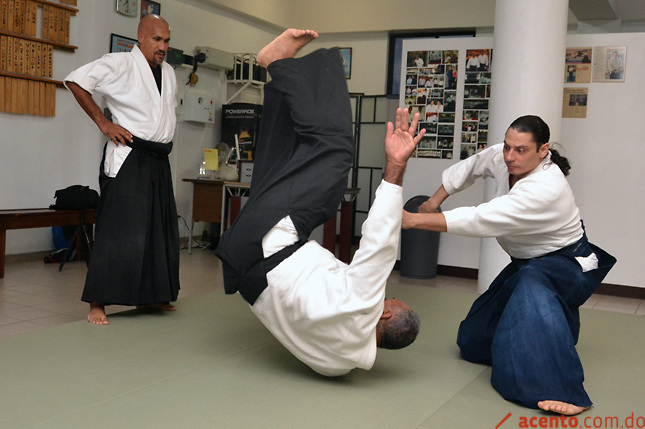 Aikido: filosofía de vida sana, espiritual y de defensa personal
