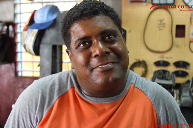 ¿Cómo piensa el hombre que hace feliz a una mujer? (sondeo popular)