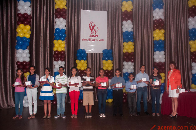 Banco León celebra la Excelencia Académica