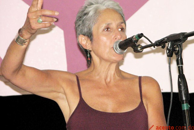 Legendaria Joan Báez reclama a EEUU que pida disculpas a Latinoamérica