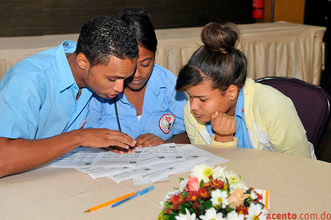 Grupo Ramos y Junior Achievement Dominicana celebran competencia educativa