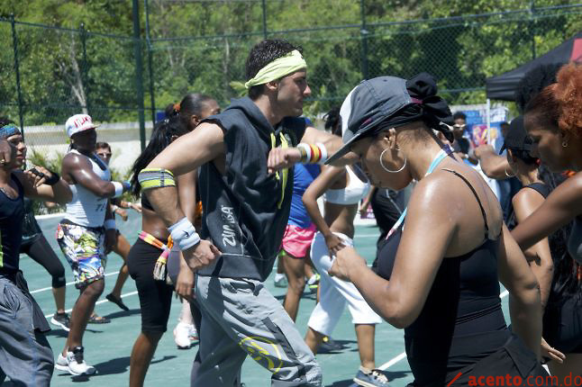 Coreógrafo Toni Costa triunfa en IFA Villas Bávaro con Master Class de Zumba