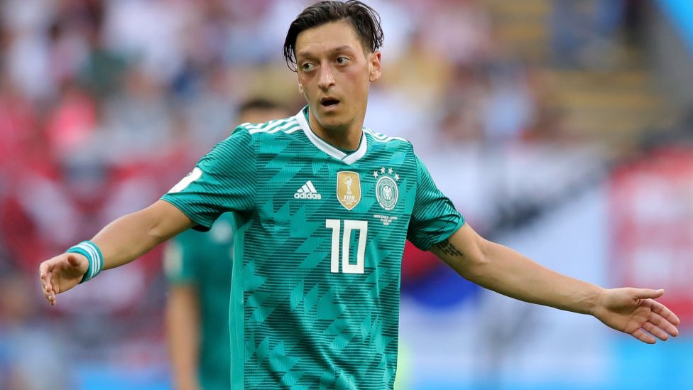 Mesut Özil: 