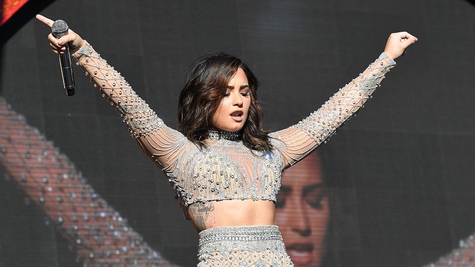 La cantante estadounidense Demi Lovato es hospitalizada por una 