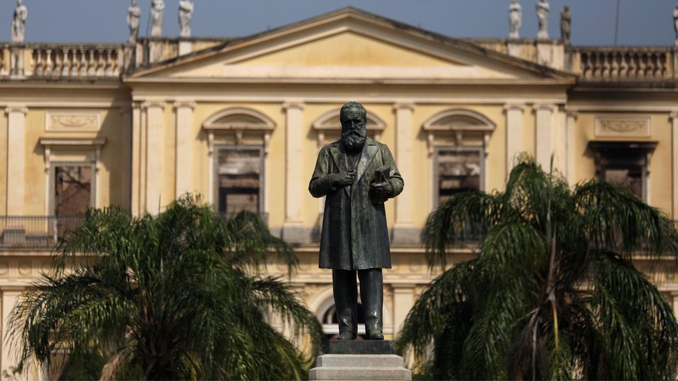 Incendio en el Museo Nacional de Brasil: la historia de lujo del edificio que fue residencia de reyes y emperadores