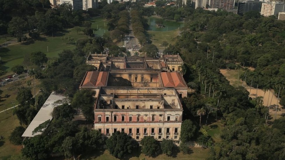 Museo Nacional de Brasil en Río de Janeiro: por qué algunos ven en el devastador incendio 