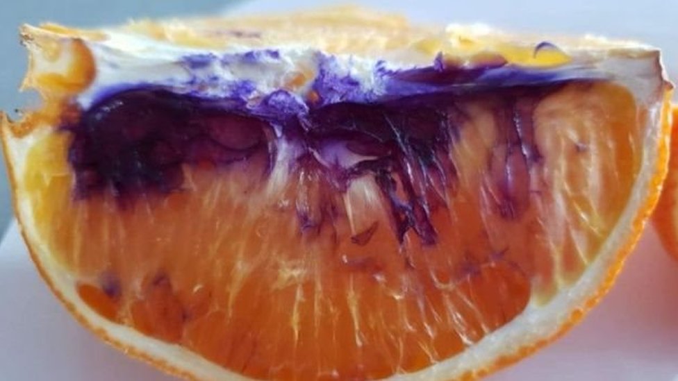 El enigma de la naranja que se volvió morada ya tiene solución