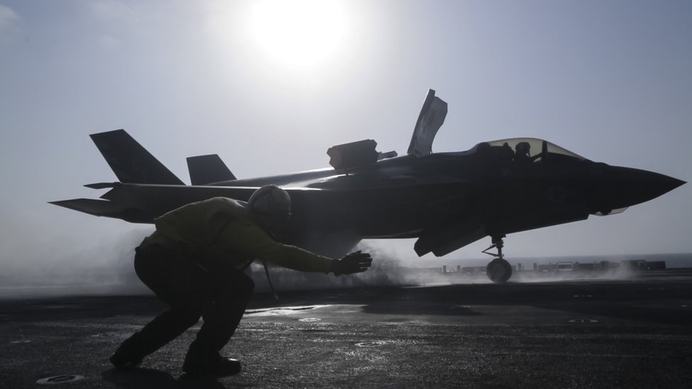 Por qué Estados Unidos dejó en tierra toda su flota de F-35, los aviones de guerra más costosos y avanzados de la historia