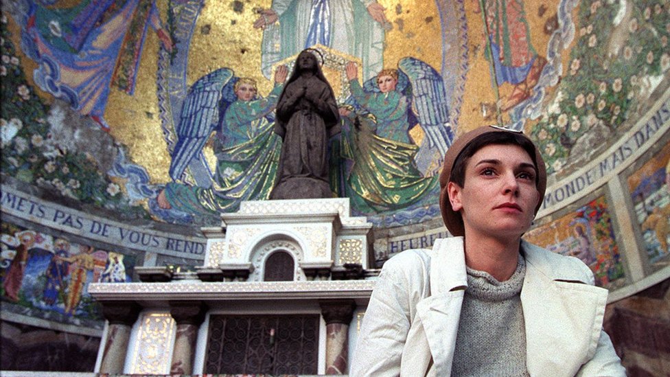 La cantante Sinéad O’Connor se convierte al Islam y cambia de nombre