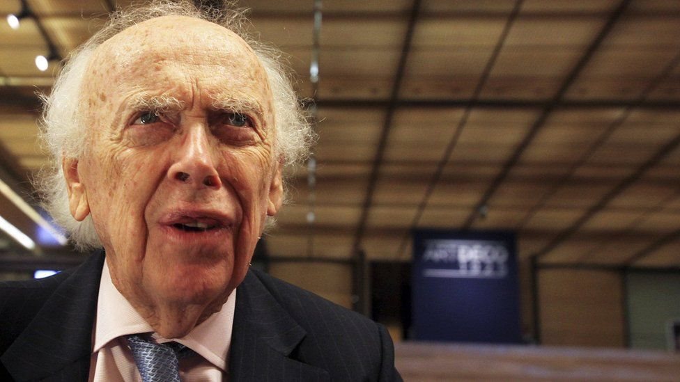 James Watson: el premio Nobel despojado de sus títulos por reiterar que los negros son menos inteligentes que los blancos por sus genes