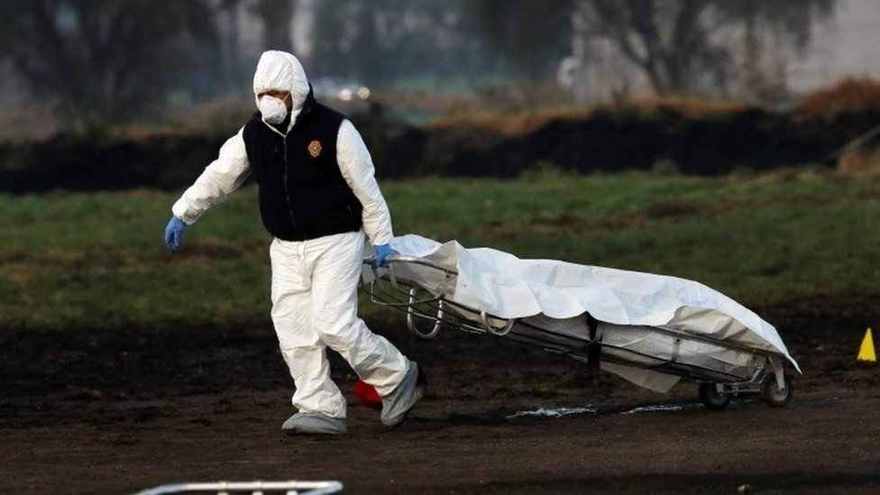 Explosión en ducto de Pemex en Hidalgo: 85 muertos en la mayor tragedia por robo de combustible en la historia de México