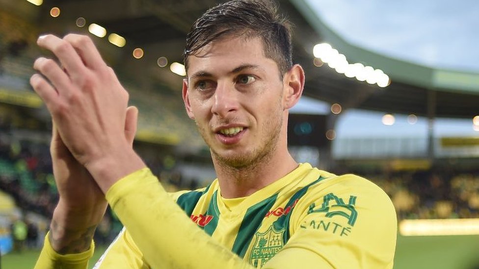 Emiliano Sala: hallan un cuerpo en los restos de la aeronave en la que viajaba el futbolista argentino desaparecido el 21 de enero