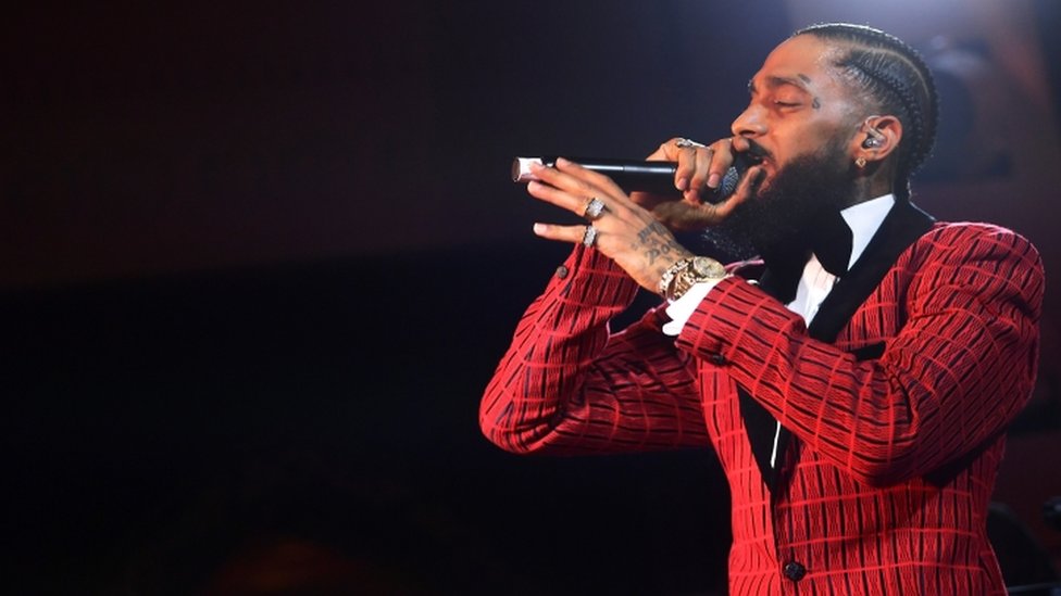 El rapero Nipsey Hussle muere a los 33 años acribillado en Los Ángeles