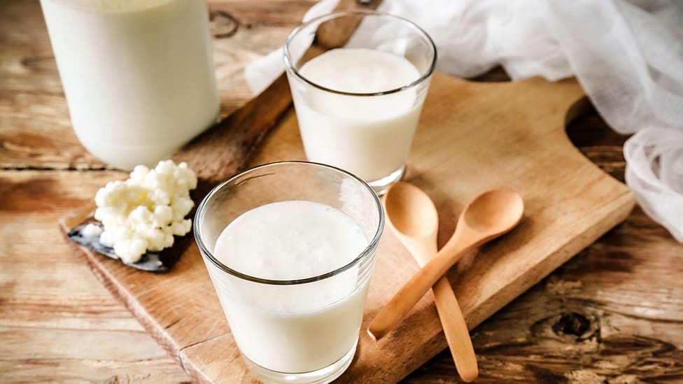 Kéfir, el viejo alimento que se puso de moda y sus beneficios para la salud