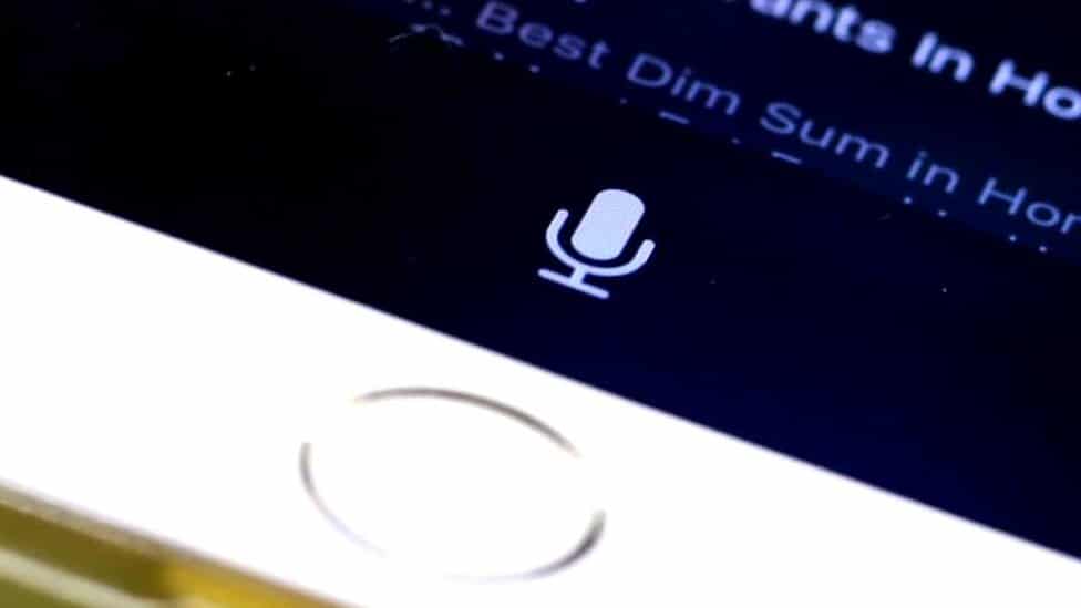 Por qué Apple dejará de escuchar tus conversaciones con Siri (temporalmente)