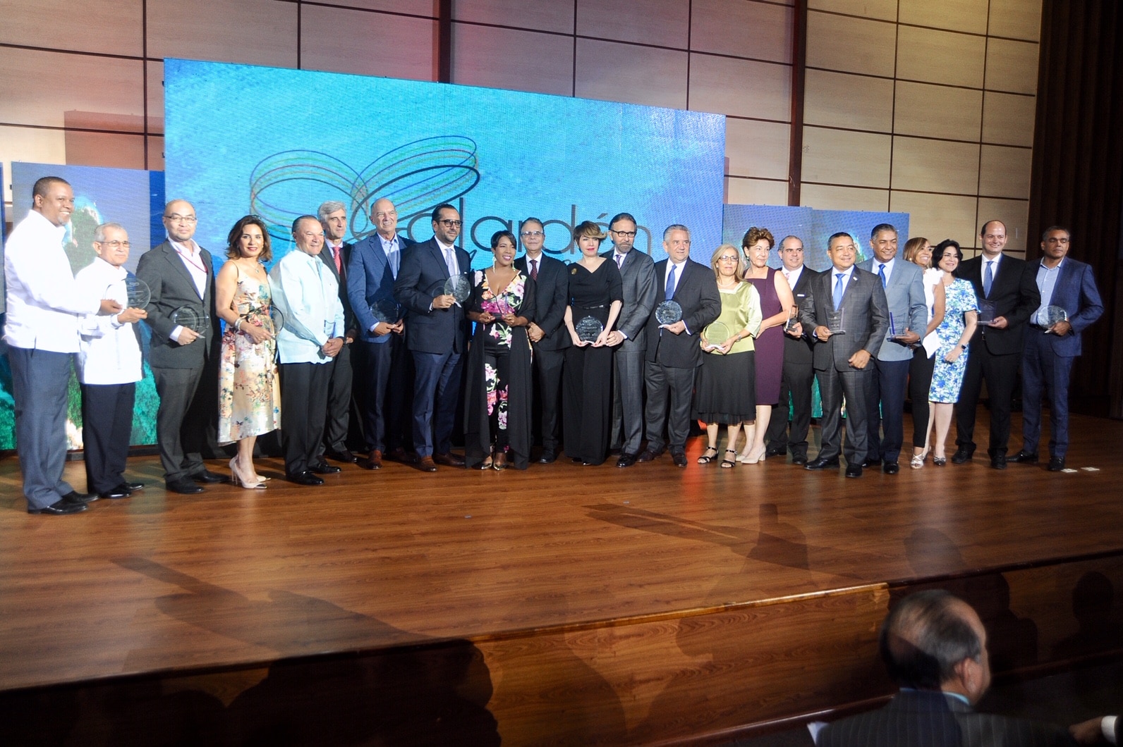 Galardón Luis Augusto Caminero reconoce protagonistas del turismo dominicano