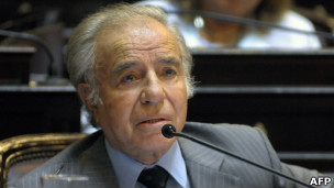 Argentina: tribunal condena a expresidente Menem a siete años de prisión