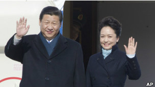 Peng Liyuan, la primera dama china viste de glamour al gobierno