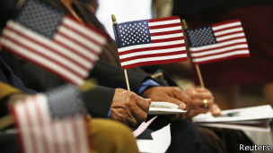 Homosexuales, recién llegados y otros grupos temen exclusión de la reforma migratoria