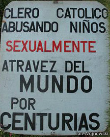 Una protesta solitaria contra el Vaticano