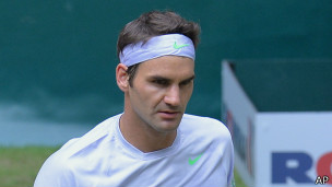 Wimbledon: regaño a Federer por violar código de vestido