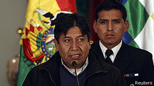 Francia y Portugal niegan sobrevuelo a avión presidencial boliviano