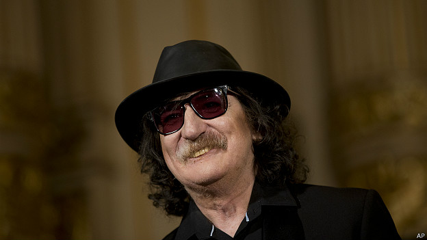 Envía tus preguntas a Charly García