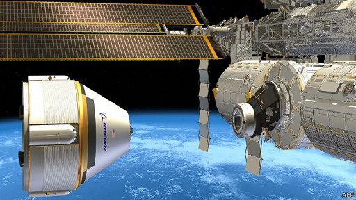La NASA otorga contratos a Boeing y SpaceX para llevar astronautas al espacio