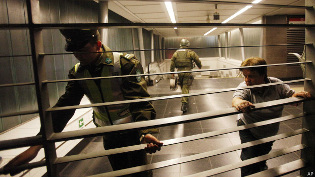 Chile: detienen a sospechoso de colocar bomba en metro de Santiago