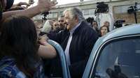 Un jeque quiere comprar el auto celeste de José Mujica