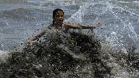 Costa Rica en alerta por derrame de nitrato de amonio en la costa del Pacífico