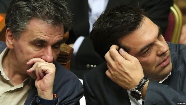 En medio de protestas, parlamento griego aprueba duro plan de recortes acordado con la UE