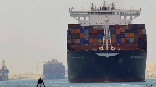 El nuevo canal de Suez: la faraónica obra que Egipto construyó en sólo un año