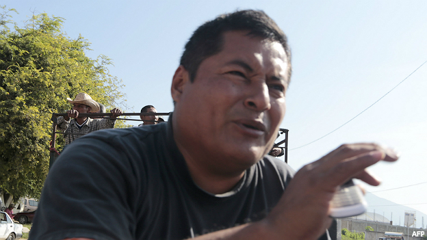 México: "Tengo que buscar a mi hija porque el gobierno no la va a buscar"